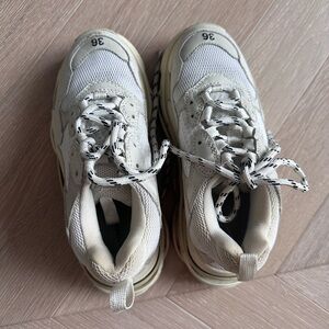 Balenciaga Triple S STYLE sneakers